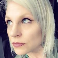 Stephanie Ashman's Instagram, Twitter & Facebook