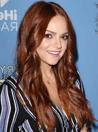 Per le carnagioni scure oppure olivastre, meglio scegliere delle tonalità meno brillanti e violacee come il rosso borgogna o il rosso amaranto. Capelli Rossi Tutte Le Tonalita 120 Foto Per Trovare Il Rosso Perfetto Beautydea