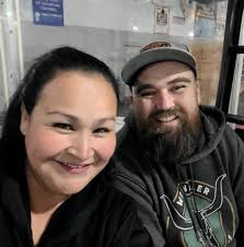 Estoy vendiendo mi Ford F-150 lariat 2005 estoy pidiendo 12 o una buena  oferta oferta título limpio lo puedo entregar con smog