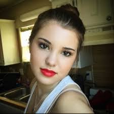 Carmen Hackett's Instagram, Twitter & Facebook