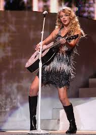 Taylor swift's first rerecorded album is here. Ll Fn1d56kro2m