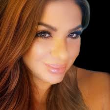 Biodanza helps me to feel, and gets me out of my head" Laura