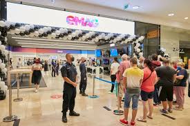 Programul showroomului emag din craiova este: Emag A Deschis Primul Showroom In Bulgaria News Ro