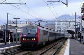 The cheapest way to get from marseille to bordeaux costs only €30, and the quickest way takes just 2¼ hours. Sncf Le Wi Fi Gratuit Arrive Dans Les Trains Intercites