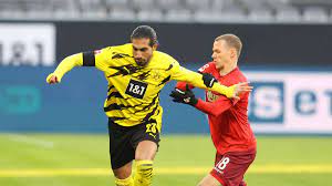Der fc augsburg läuft beim bundesligaspiel beim 1. Bvb Enttauscht Vollig Koln Gewinnt Uberraschend Trotz Haaland Treffer Bvb