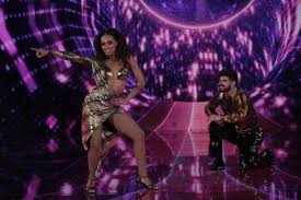 Dinâmica da 'super dança dos famosos' a edição especial conta com 18 finalistas das 17 temporadas do 'dança dos famosos'. Globo Divulga Chamada Da Nova Temporada Do Danca Dos Famosos Famosando