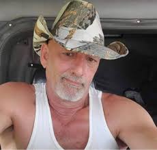 Hey!! South East Ga Ladies, please schedule a meet and greet or a day get  away! Looking to connect with some traveling ladies