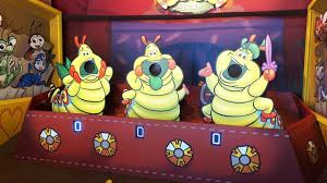 Celebrating walt disney at #disneyland, his team of artists, and the magic kingdom they created together. Games Of Pixar Pier Heimlich Wall E La Luna At Disneyland Resort Youtube