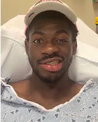 Lil Nas X says he is suffering from a sudden partial paralysis of his face:  "This is me doing a full smile right now by the way."