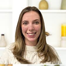 Lauren Cloutier's Instagram, Twitter & Facebook