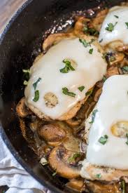 This keto chicken recipe can be served hot or cold, making it an ideal keto packed lunch (just store the dressing separately and add at the last minute). Keto Chicken And Mushroom Skillet One Pan Maebells