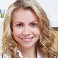 Mitarbeitende von arenalingua GmbH