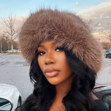 Dora Ford (@CaramelQB86)