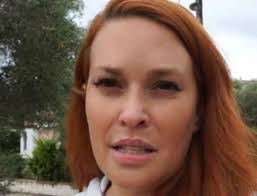 Maybe you would like to learn more about one of these? Sissy Xrhstidoy Sxedon Gymnh Se Dwmatio 3enodoxeioy Yparxei Fwtografia Weekly News