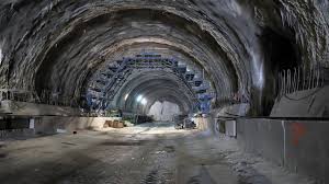 Udostępniony fragment trasy jest pierwszym z trzech odcinków budowanej s7 na południe od krakowa, od lubnia do rabki zdroju. Tunel Na Zakopiance Na Ostatniej Prostej Wiele Wskazuje Na To Ze Wykonawca Dotrzyma Terminu Biznes Na Next Gazeta Pl