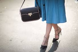 Vous pourrez trouver des paires de chaussures robustes avec une identité marquée pour des prix débutants à 100 euros. Quelles Chaussures Porter Avec Une Robe Ou Une Jupe Terrafemina