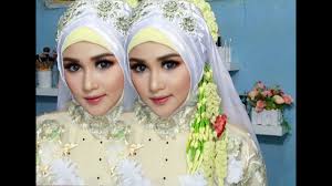 See more of almeera salon rias pengantin dan hijab style on facebook. Cara Hijab Pengantin Simple Tanpa Ribet Tapi Terlihat Lebih Kece Badai Youtube
