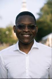 Arti Gaur's Instagram, Twitter & Facebook