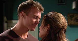 Les meilleurs moments en vidéo de travis et victoria dans les feux de l'amour : Les Feux De L Amour Spoiler Pourquoi Le Mariage Entre Victoria Amelia Heinle Et Travis Michael Roark N Aura Pas Lieu Toutelatele