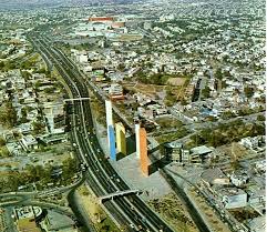 Las Torres D Satelite N La Decada D Los 70 S Alfonso C Aprecia La Construccion D Lo Q Hoy S Plaza Satelite Satelite Mexico Historia De Mexico Fotos De Mexico