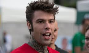 FEDEZ, LA VITTORIA DEL MARKETING VALORIALE E UNA VECCHIA CARA PAGELLA |