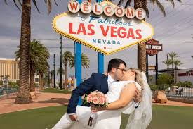 Stream Live Wedding Las Vegas | Lucky Little Wedding Chapel