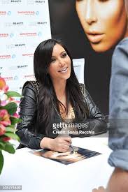 413 Shoppers Drug Mart Toronto Stock Photos, High-Res Pictures, and Images 