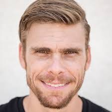 Robert Parcells's Instagram, Twitter & Facebook