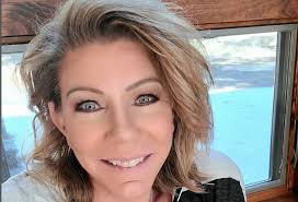 Sister Wives' Fans Clown Meri Brown For Her Discolored Tooth!