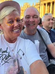 Hi! I'm new to this group. I recently joined because I am a Lionel Richie,  fan, I just love music in General. Ever since Lionel Came to Northern  Ireland, I have been