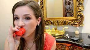 They use a special technique and specialized cosmetic products, have learned drawing the proper lines and select the. How To Get Bigger Lips In Seconds Youtube