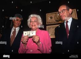 US Treasurer Mary Ellen Withrow holds a new US $50 bill with Treasury  Secretary Robert Rubin and Alan Greenspan Stock Photo