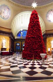 A christmas market, also known as christkindlmarkt (literally: Wiesbadener Sternschnuppenmarkt Wikiwand