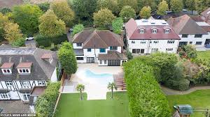 Don't forget to check back our channel throughout this week as we. Towie Where Are They Now A Look At Stars Mansions Daily Mail Online