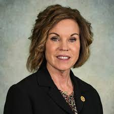 Bonnie Dutton's Instagram, Twitter & Facebook