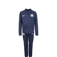 Der trainingsanzug für herren ist ein funktionales fashion piece. Manchester City Trainingsanzug