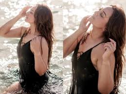 Sonakshi Sinha Hot Images,