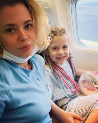 ✈️ Люблю летать 🌍 А что выберешь ты? Поезд 🚂 Машина 🚘 Самолет ✈️ Пиши в  комментарии 😉