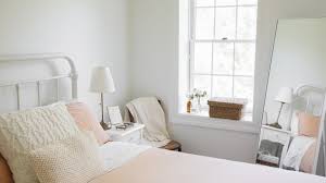 The bedrooms at home have very important feng shui importance as household members spend about 8 hours a day resting in them. Feng Shui Tips For A Mirror Facing The Bed