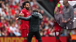 Die belgier hatten durchaus noch mehr gelegenheiten, die aber allesamt von hrádecký vereitelt wurden. Salah Fur Umarmung Gefeiert Klopp Mit Bizarrem Jubel Fussball News Sky Sport