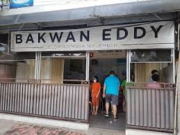 Bakwan pontianak adalah bakwan khas yang berasal dari pontianak. Bakwan Eddy Gajah Mada Jember Kabupaten Jember East Java