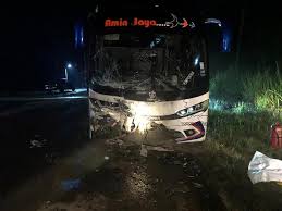 Bus rapid kl langgar 20 kereta 17.08.2018. Satu Maut 41 Selamat Bas Ekspress Bertembung Hilux Di Jalan Ranau Sandakan Sabah Post