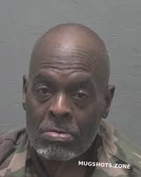 YOUNG CRAIG EVERETT 01/12/2025