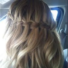 Pin By Hailey Wilking On My Favorite Things Graduation Hairstyles Hair Styles Hair Beauty