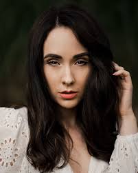 🤩 Finally had a chance to take the new Sigma 85mm f1.4 Art out for a  portrait session, and what an amazing lens it is 🔥 In frame Josie Bacon  @Josie.XVII on