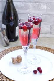 Christmas eve and christmas day. Cranberry Prosecco Punch A Fun Cocktail That S Perfect For Fall Entertaining