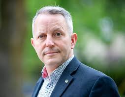 Mike Duggan provoque la stupéfaction en se rendant en Russie : r/Gatineau