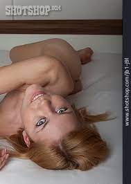 Junge Frau Frau Sexy Nackt Erotik | Lizenzfreies Bild jb1-j9l | Shotshop  Bildagentur