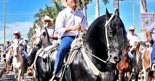 El día de hoy (ayer) anunciamos la designación del exgobernador de nayarit, roberto sandoval castañeda, por su involucramiento en casos significativos de corrupción, difundió el departamento de estado. Estos Son Los Gustitos Que Presumia Roberto Sandoval Como Gobernador De Nayarit Plumas Atomicas