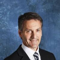 40+ perfiles de «Embry»